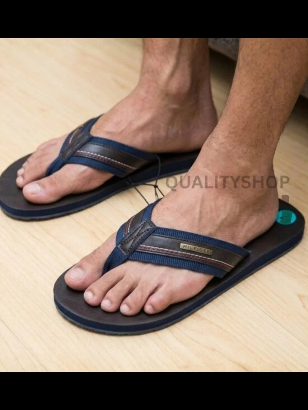 Tommy Hilfiger Brown Footbed Flip Flops with Navy Straps NWOT